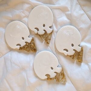 4pc Skull Resin Coasters White & Gold Halloween Goblincore